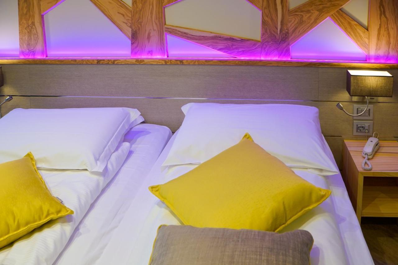 Aktivhotel Santalucia Torbole Sul Garda Eksteriør bilde