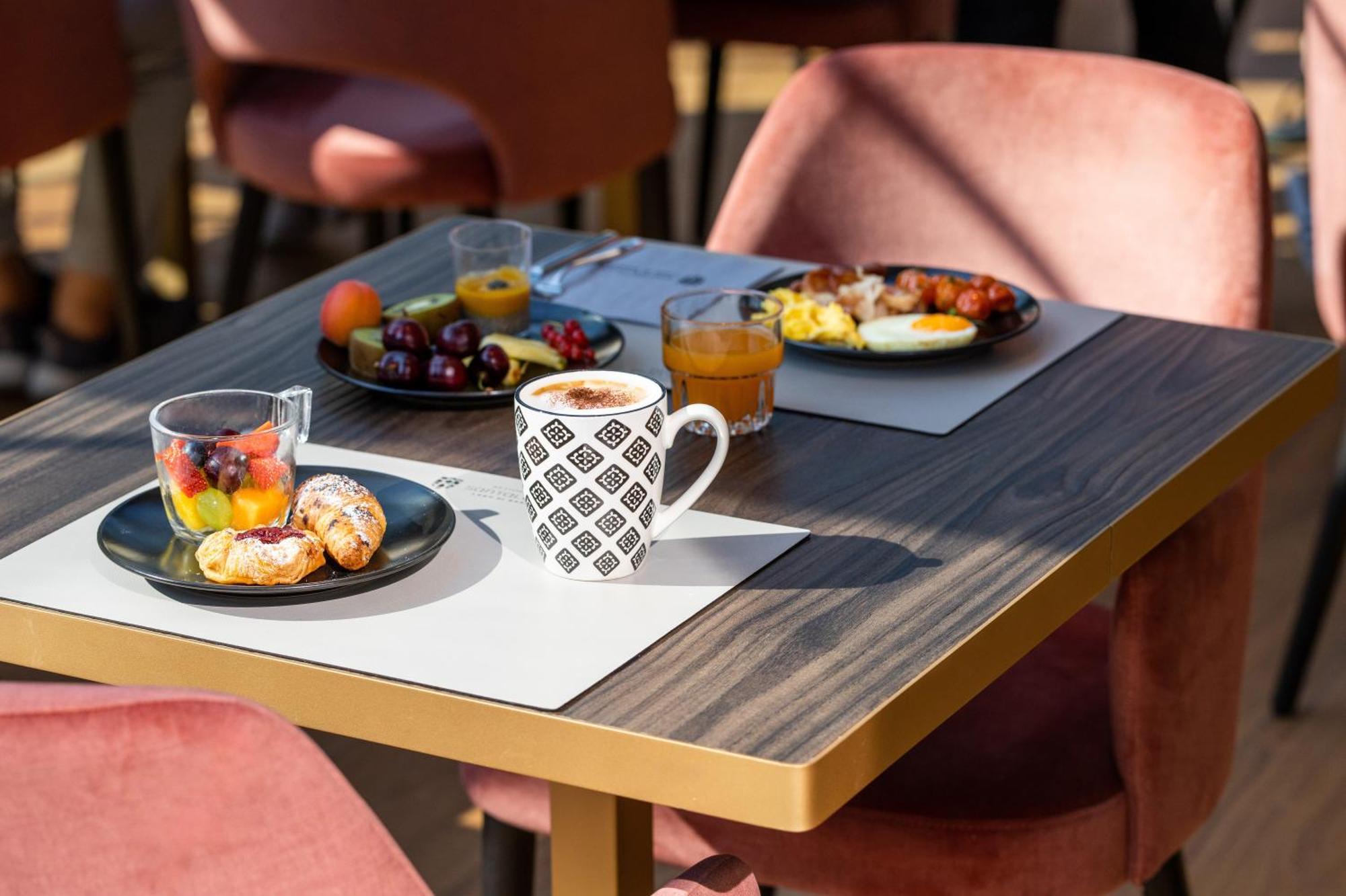 Aktivhotel Santalucia Torbole Sul Garda Eksteriør bilde
