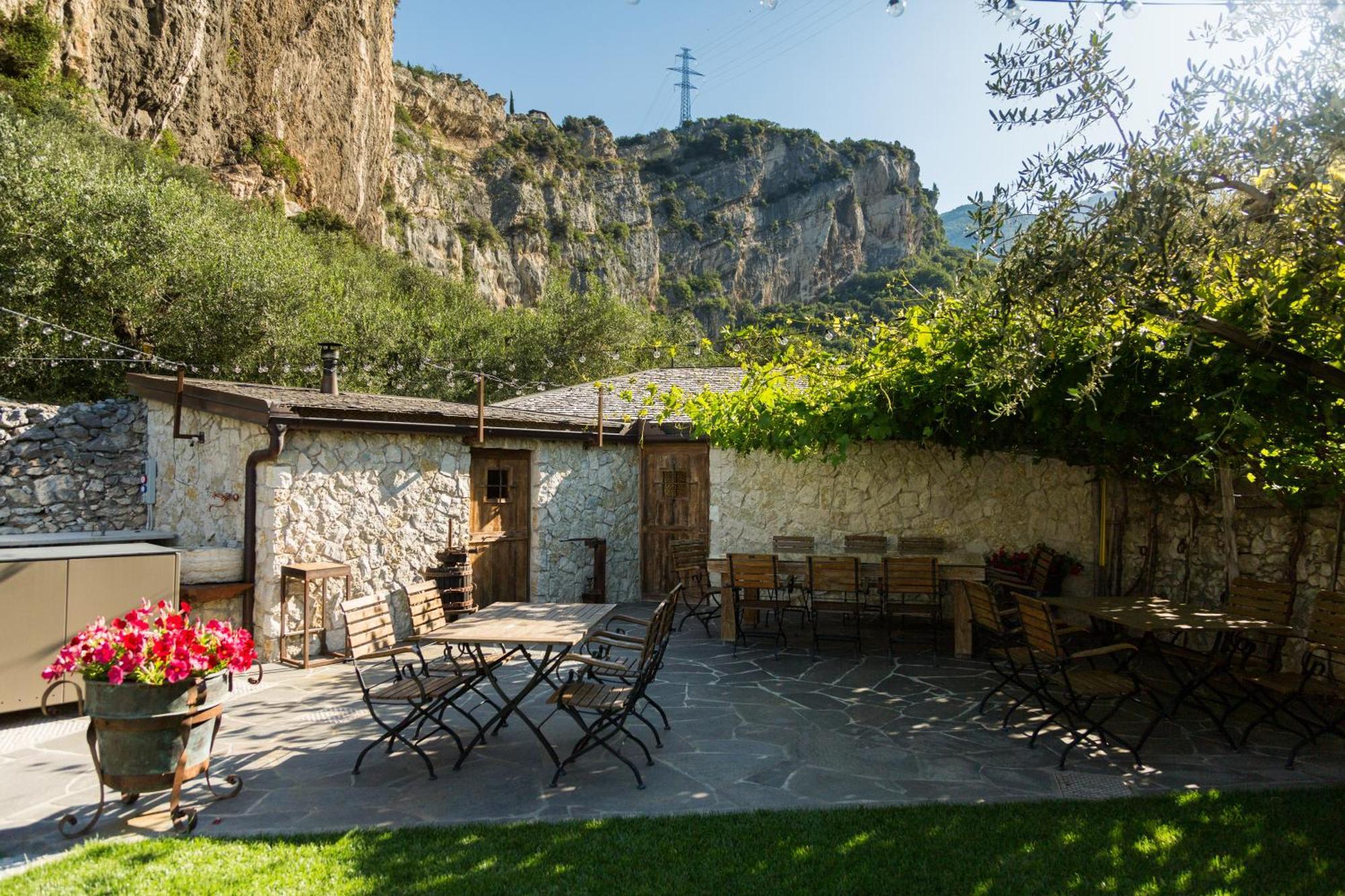 Aktivhotel Santalucia Torbole Sul Garda Eksteriør bilde